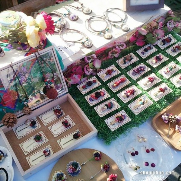 Forest Floral Jewelry Studio: DOOORS Handmade Dried Flowers and Fruits