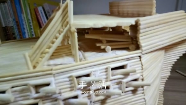 The ancient warship model is hand-made with disposable chopsticks