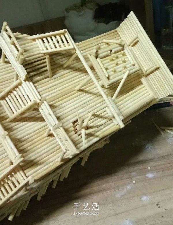 The ancient warship model is hand-made with disposable chopsticks