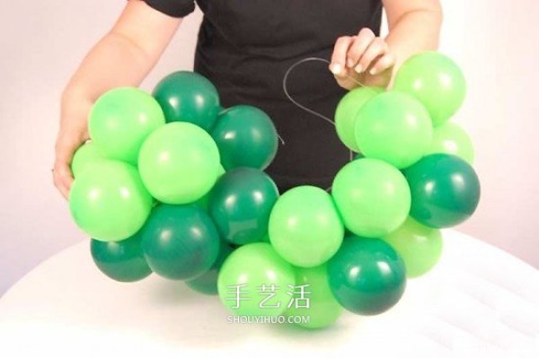 Handmade balloon-shaped tree for Arbor Day" border="0" width ="550" height="366" src="https://img.111diy.com/timthumb.php?src=/d/file/20220110/4rn3pc4tsu5.jpg" /></p>
<p align="center"><img alt="Hand-made balloon-shaped tree. Use balloons to make a big tree for Arbor Day."  alt=