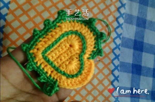 Simple crochet tutorial: How to knit woolen love charms