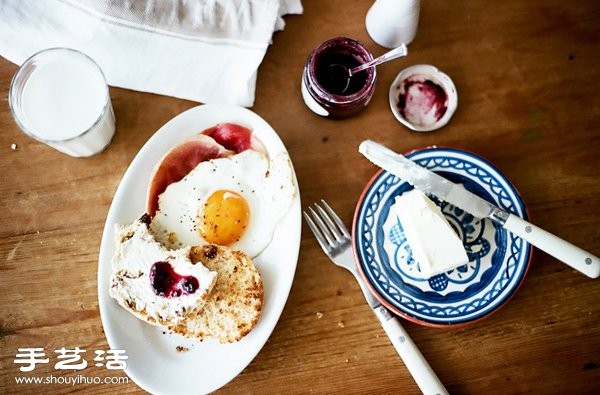 Female Photographers Sweet Family Breakfast