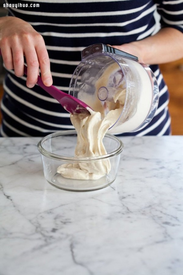 Just use a banana to make healthy low-fat handmade ice cream