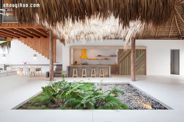 Villa design made of traditional thatched roof and wooden structure