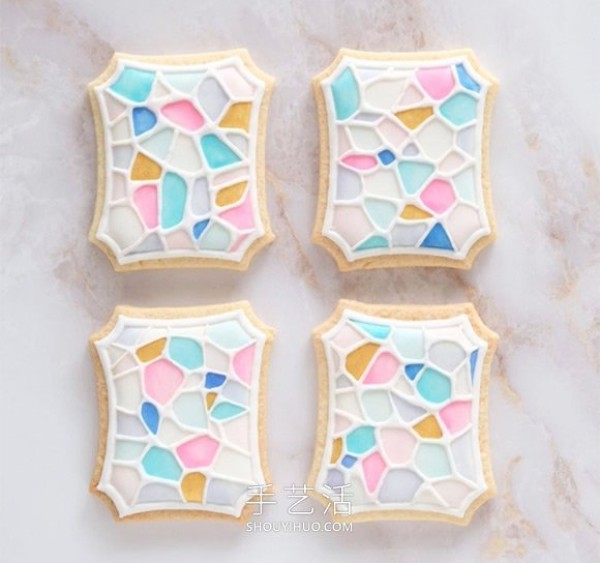 Just like retro tiles! Frosted biscuits made by dessert artist KUNIKA