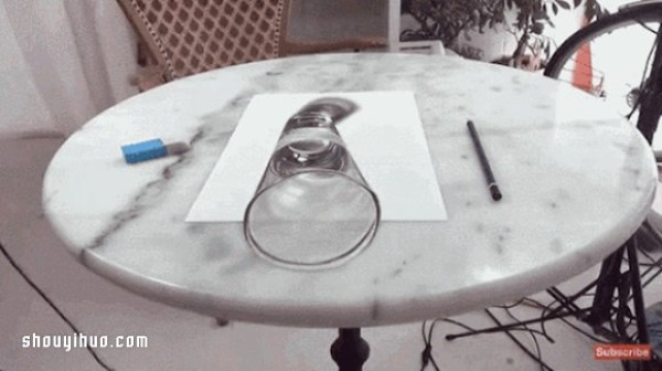 Stefan Pabsts realistic 3D paintings that transcend the limitations of paper