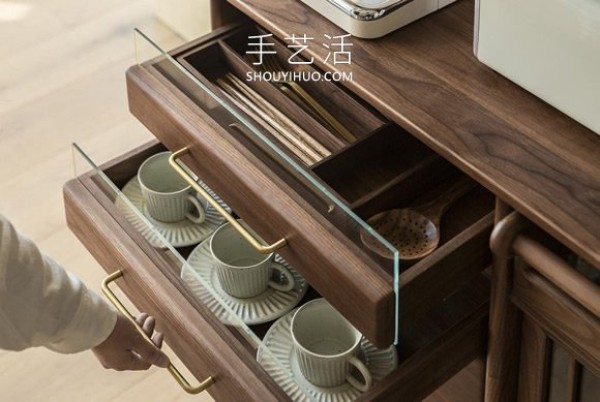 Classic sideboard! It combines Chinese retro style with simple and warm craftsmanship