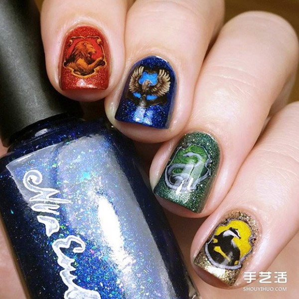 Harry Potter nail polish! Does it make magic after applying it? 