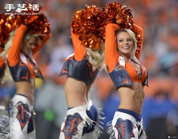 Here comes the eye-candy! Picture gallery of hot cheerleading girls for you to see~