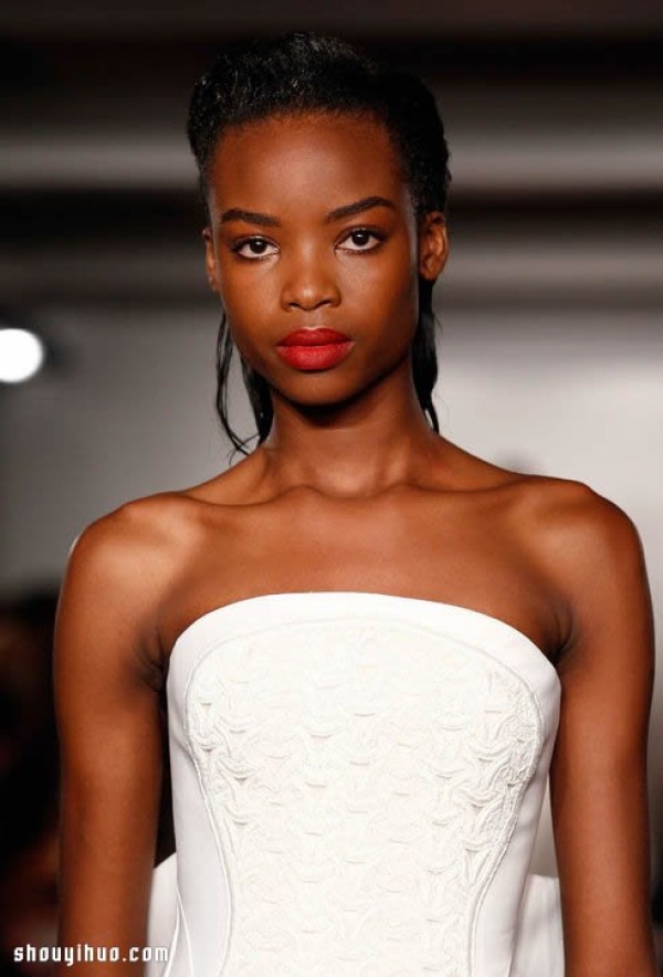 2015 is here! A sneak peek of 7 spring and summer makeup trends~