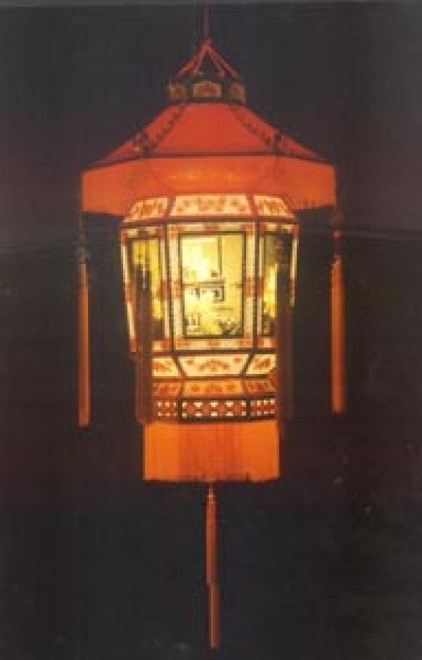 Appreciation of traditional lantern art works