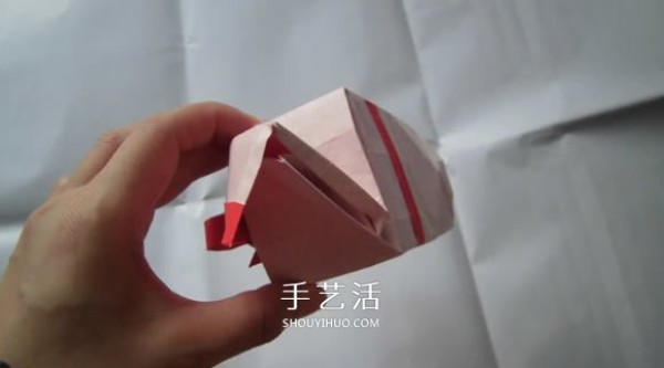 Only one piece of paper! Illustrated steps of origami bow gift box