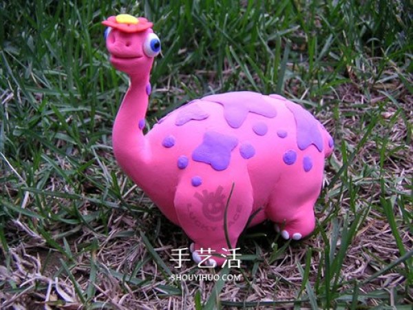 Dinosaurs can also be so cute! Cartoon plasticine dinosaur handmade