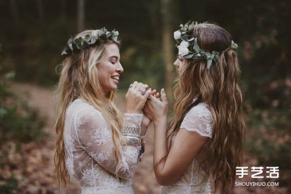 Happiness: Taking wedding photos and holding a wedding with your best friend