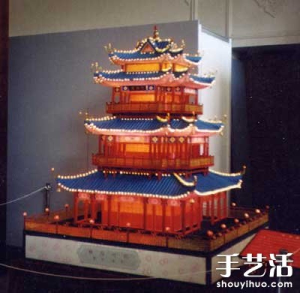 Appreciation of traditional lantern art works