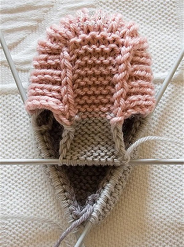 Elegant knitting illustrations of baby shoes warmly protect the babys feet