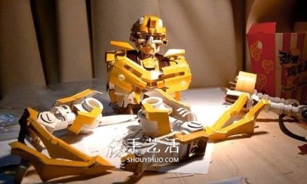 Transformers Bumblebee model waste paper box to make Bumblebee works