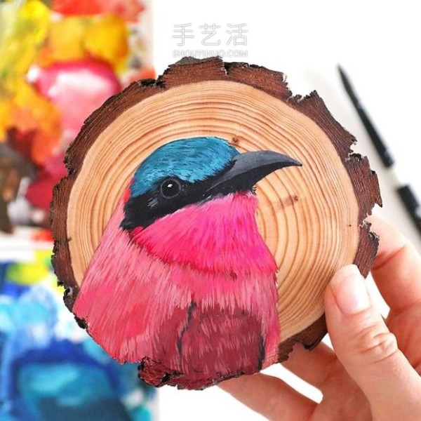 The artist spent 100 days painting 100 species of birds on wood chips