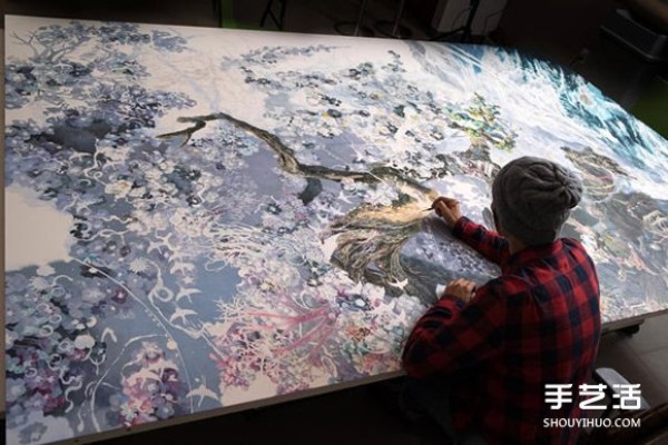 Three and a half years of persistence! Japanese artist paints huge paintings