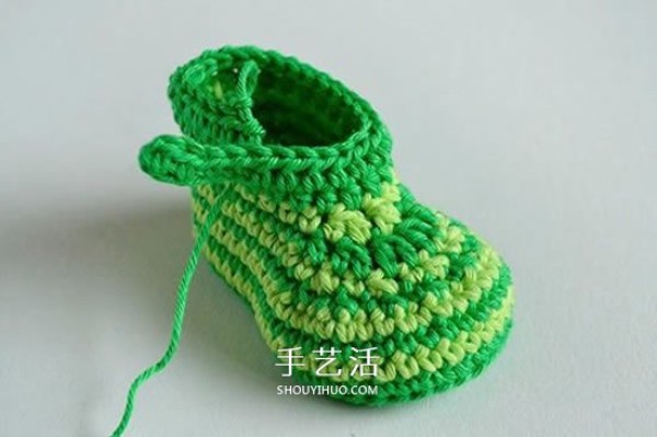 Provides warmth to ankles! Simple and beautiful weaving method for baby woolen shoes