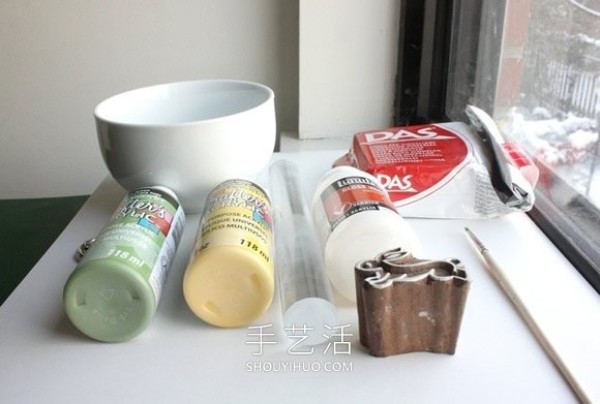 Illustrated tutorial on how to make your own clay trinket tray