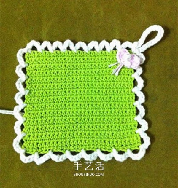 Illustrations of crocheting small and cute square coasters with hanging loops