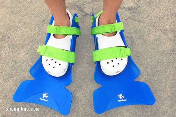 A must-have for playing in the water in summer! Flippers for slippers that do not need to be put on and taken off again and again