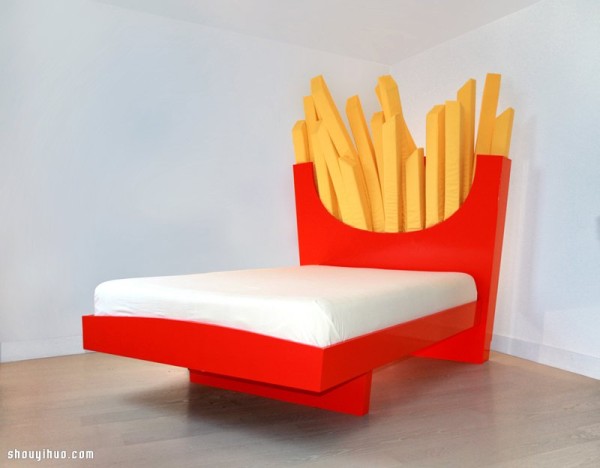 The super funny French fries bed design allows you to sleep with crispy French fries. Mian