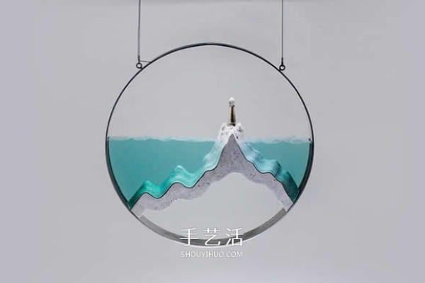 Use hand-cut glass to simulate a clear underwater world