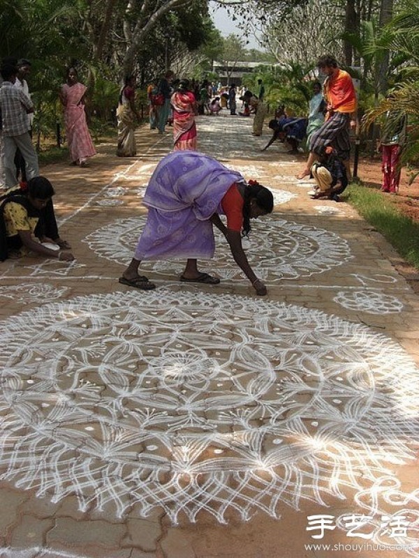 The unique folk art of Tamil Nadu state in India - rice grain painting