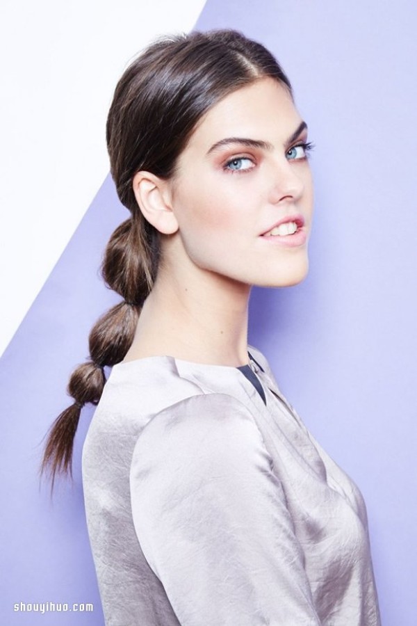 5 simple and varied techniques for tying a ponytail that will amaze you