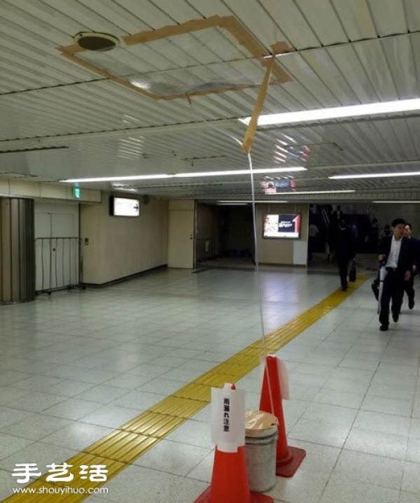 The Japanese way of dealing with subway ceiling leakage is serious! 