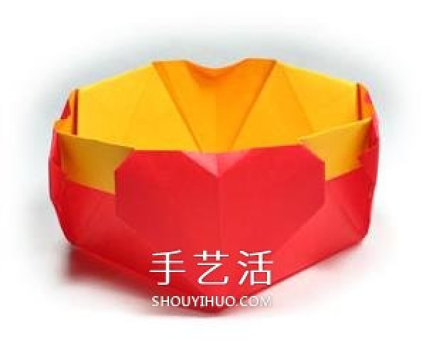 The folding method of the paper box with love has four heart-shaped storage boxes The folding method