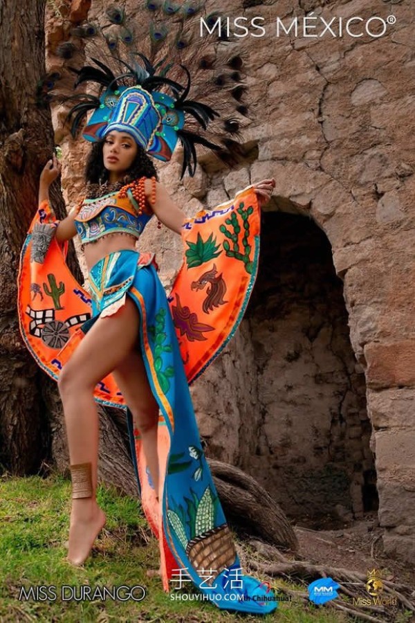 Miss Mexico wears traditional clothes to shoot fashion shoots, gorgeous and stunning! 