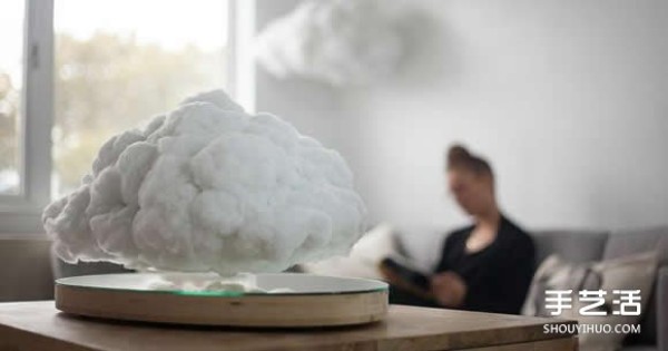 Cloud-shaped Bluetooth speaker design using magnetic levitation technology