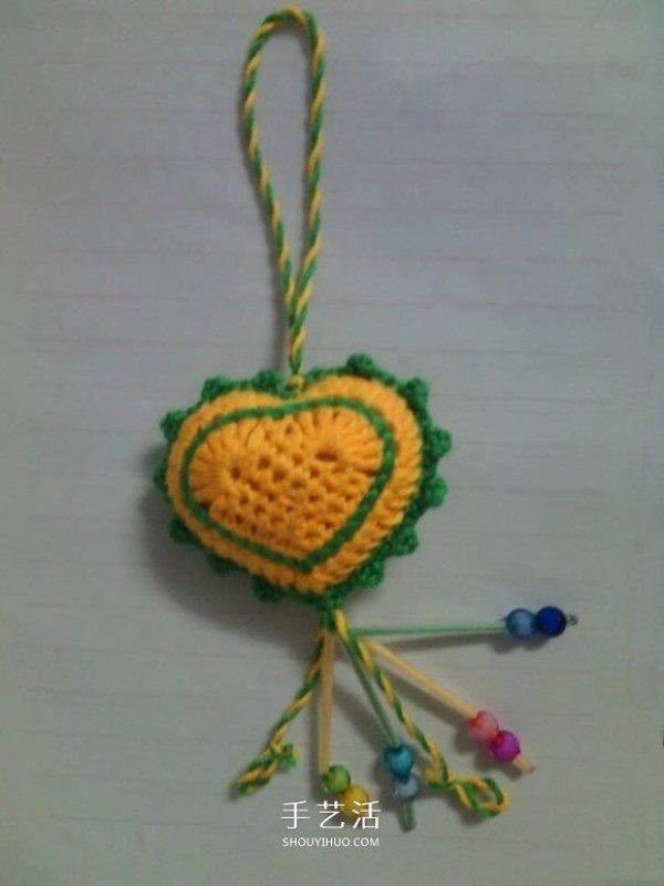 Simple crochet tutorial: How to knit woolen love charms