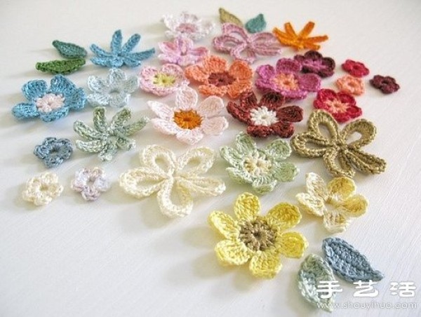 Beautiful flowers hand-knitted with fine lace