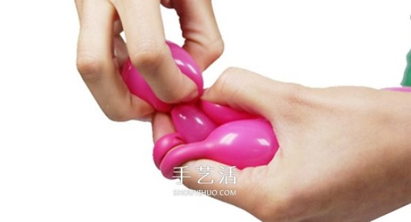 Illustrated balloon styling tutorial: Make a cute little pink pig step by step