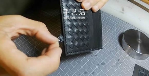 How to make a homemade leather woven card holder, fashionable mens style! 