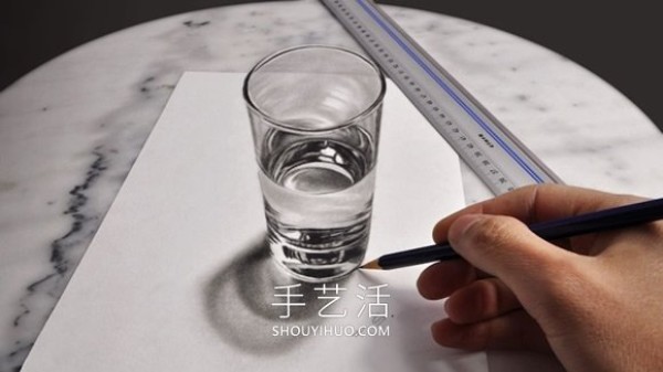 This artist creates incredible 3D paintings with unreal depth