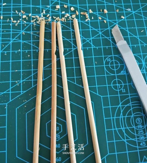 Illustrated Tutorial on Handmade Disposable Chopsticks Storage Plate