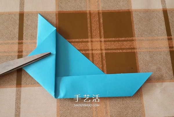 Illustration of how to fold a simple and cute little rabbit