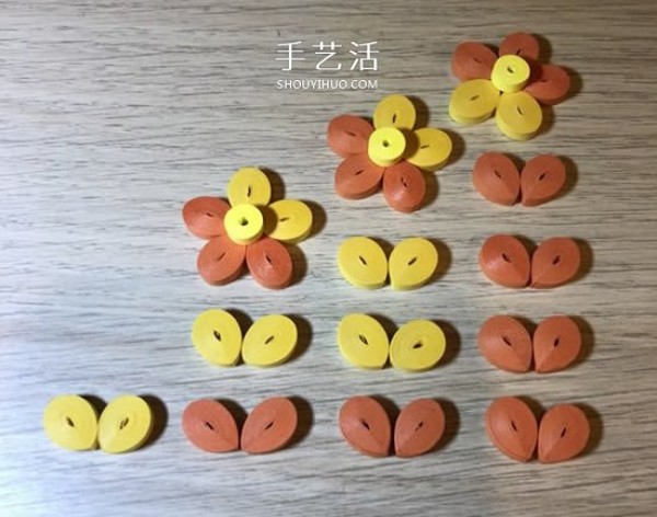 Basic tutorial on hand-making of paper-quilled five-petal flowers