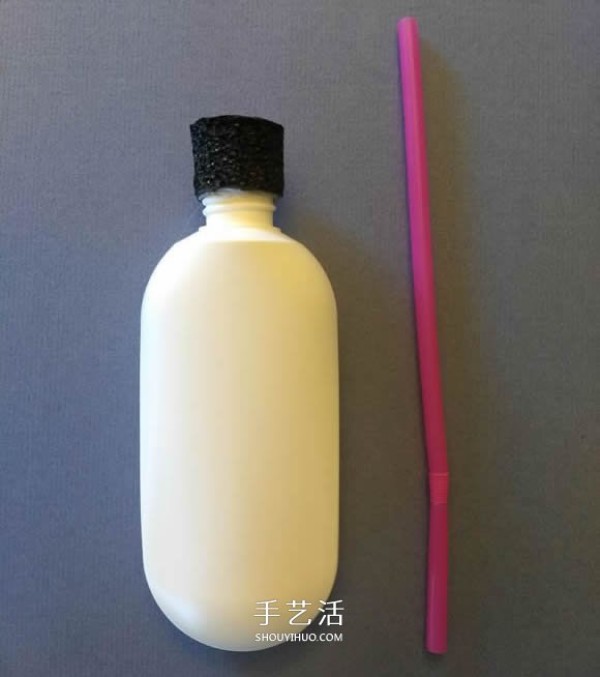 Illustrated tutorial on how to make homemade squeeze bottle rockets