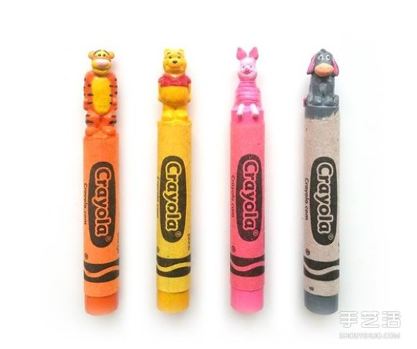 The fine crayon carvings are a handicraft that makes people rush to collect them