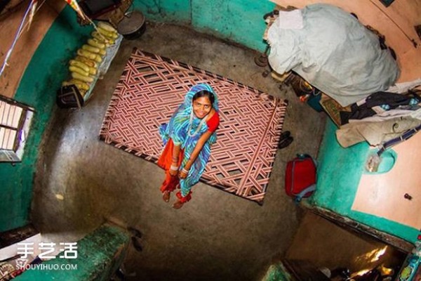 Photography of a room overlooking people from all over the world from the perspective of a monitor