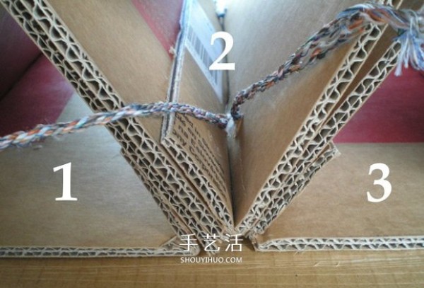 How to make a homemade cardboard wine rack with illustrated steps