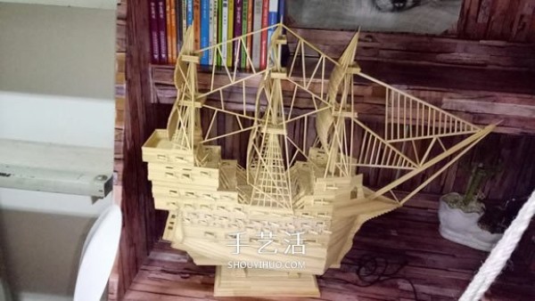 The ancient warship model is hand-made with disposable chopsticks