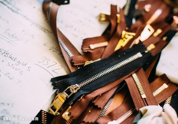 It was a carpenter who created a brand of handmade leather bags