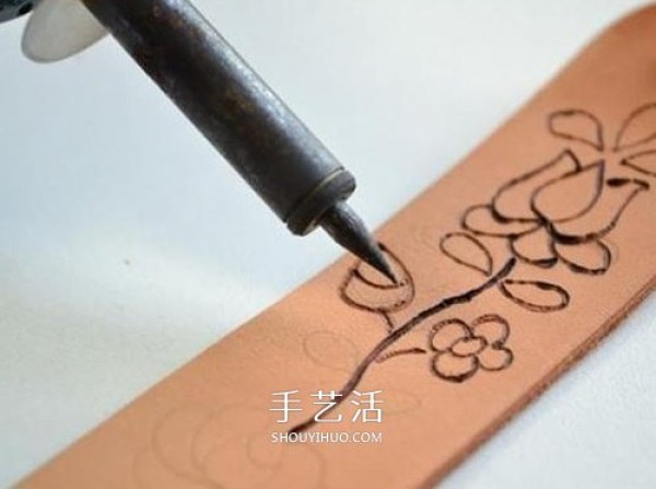 Pyrography on leather! How to make DIY beautiful leather burnt flower wristband/bracelet